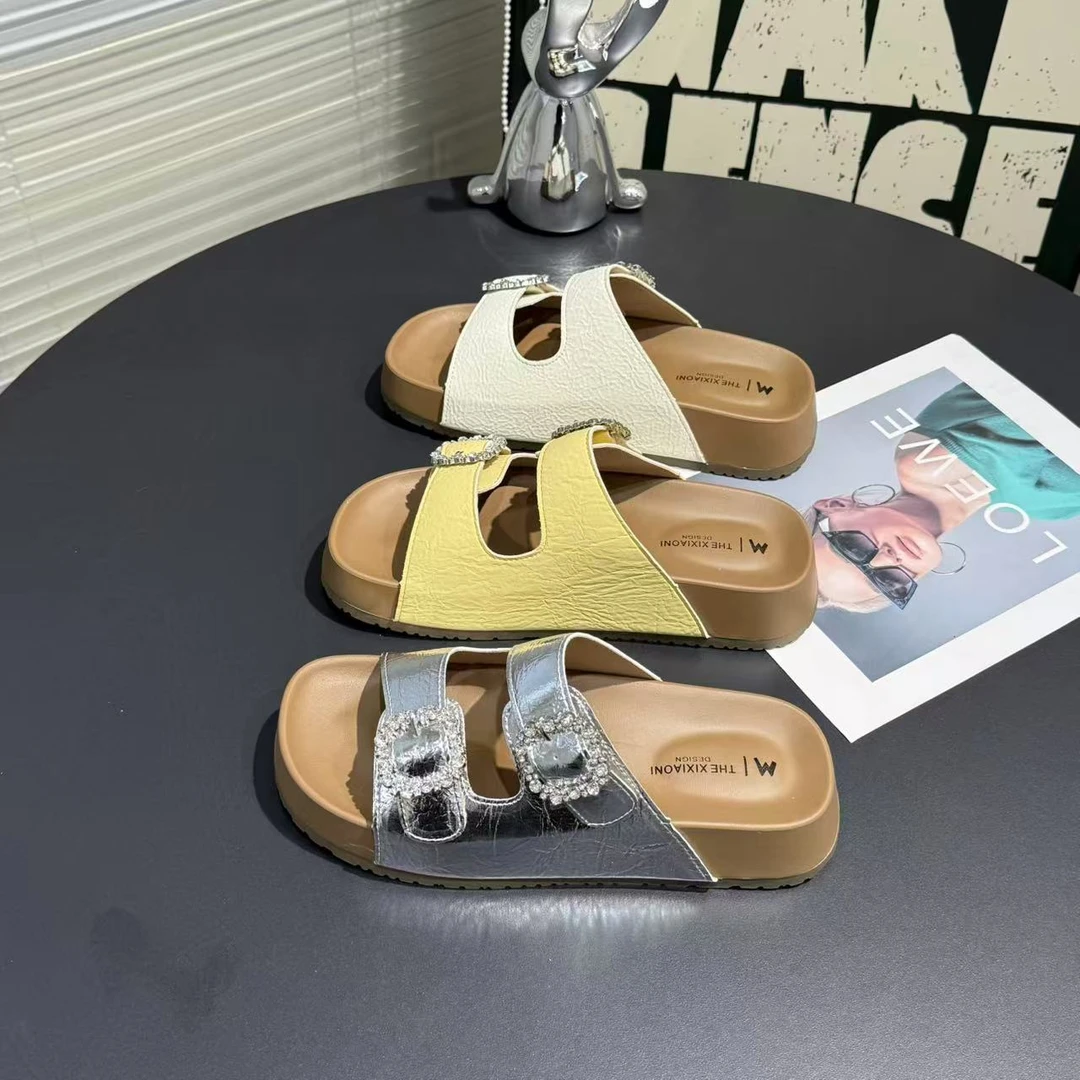 时尚水钻皮带设计2025夏季新款休闲时尚休闲百搭凉鞋