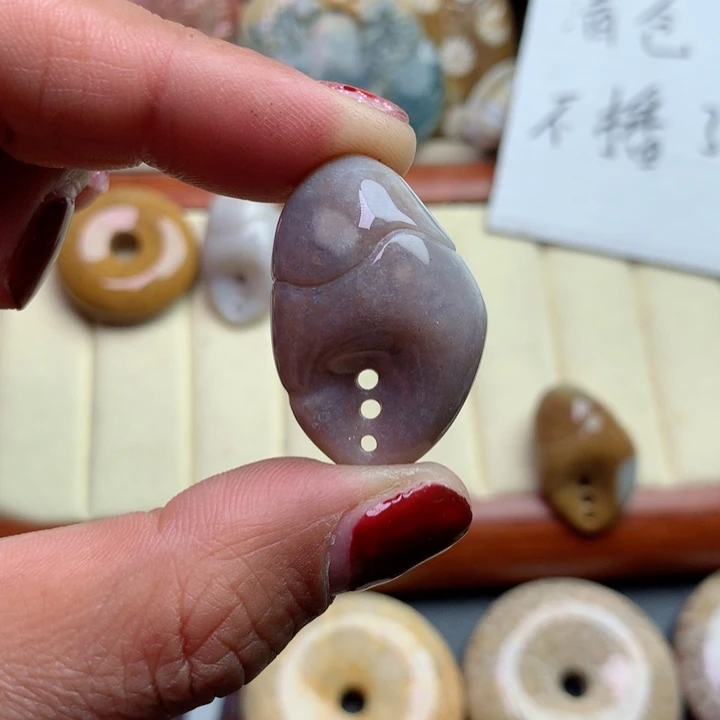 硅化珊瑚（珊瑚玉）颈饰未镶嵌