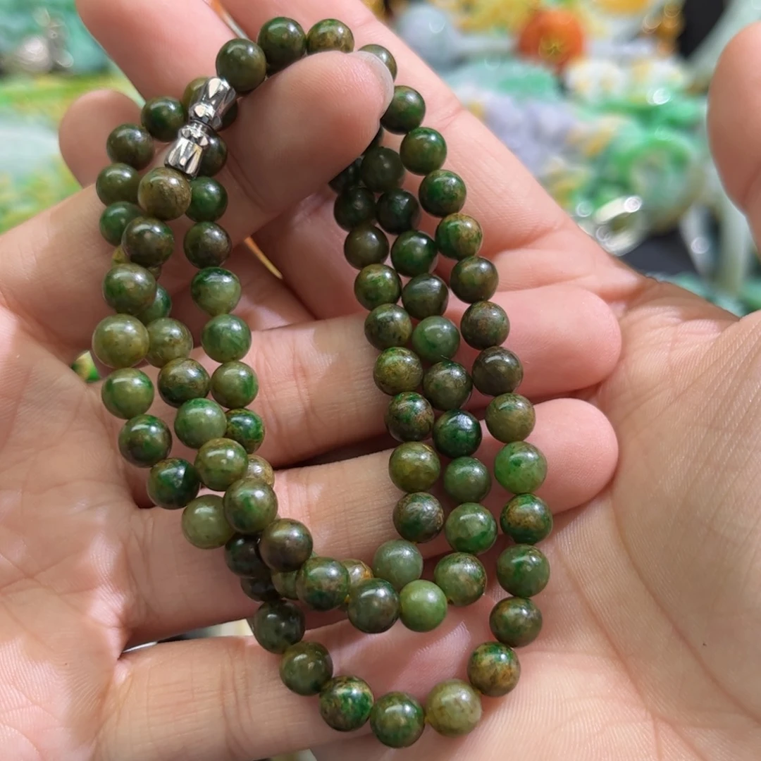 翡翠未镶嵌颈饰待编织