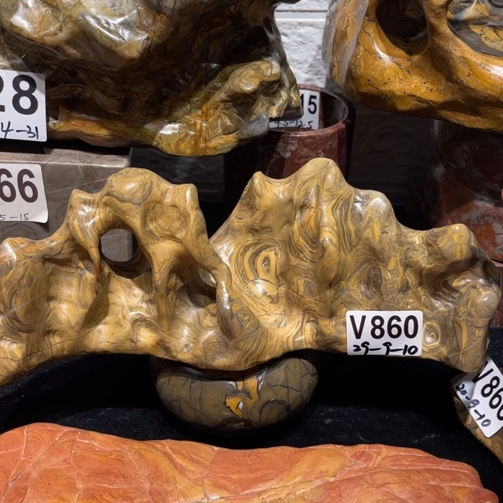 用***渔金钱山峰灵璧石玉化