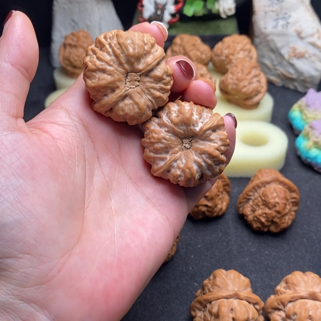 恸***哭文玩核桃把件蛤蟆头39尺