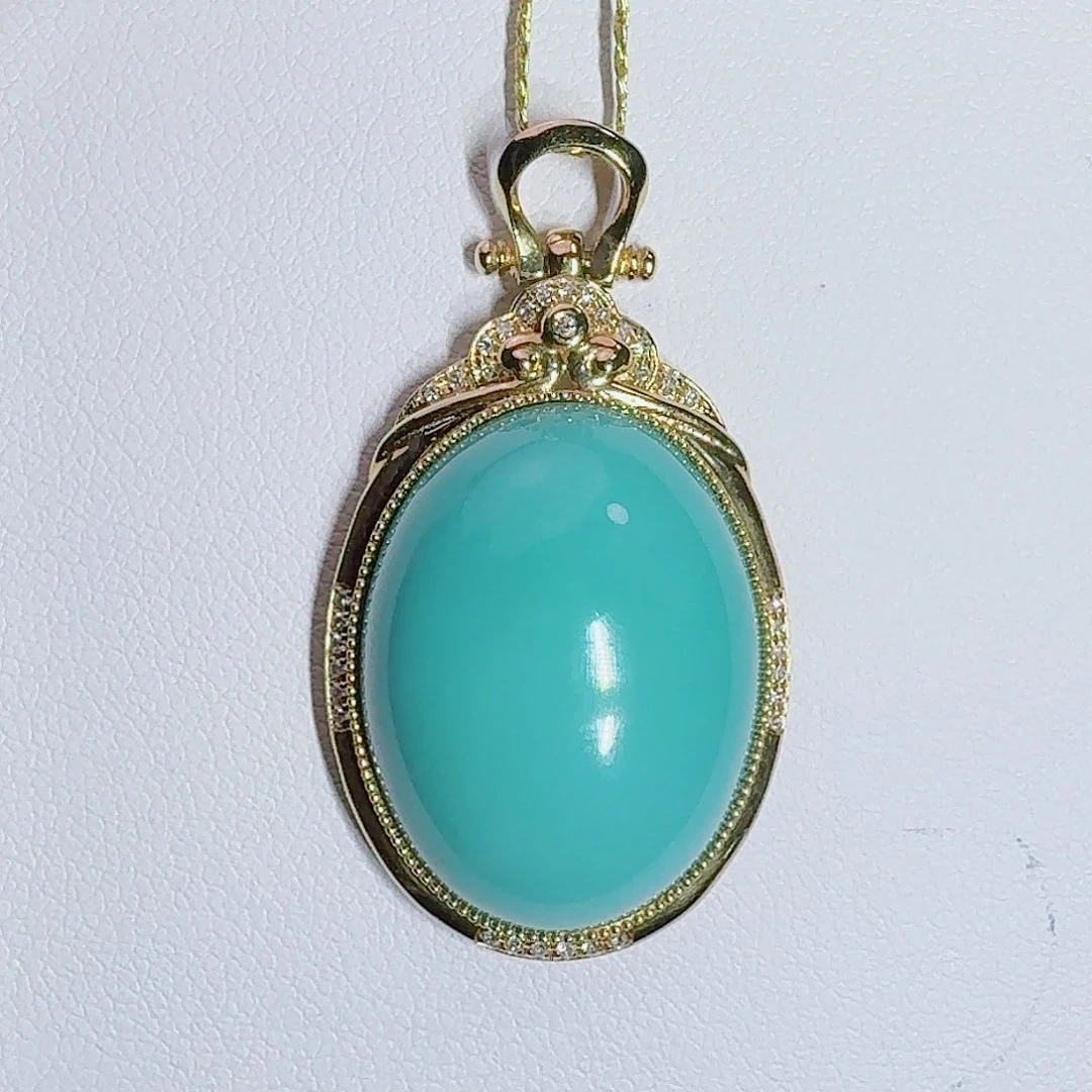 绿松石18K金镶嵌珠宝奇石设计款饱满吊坠