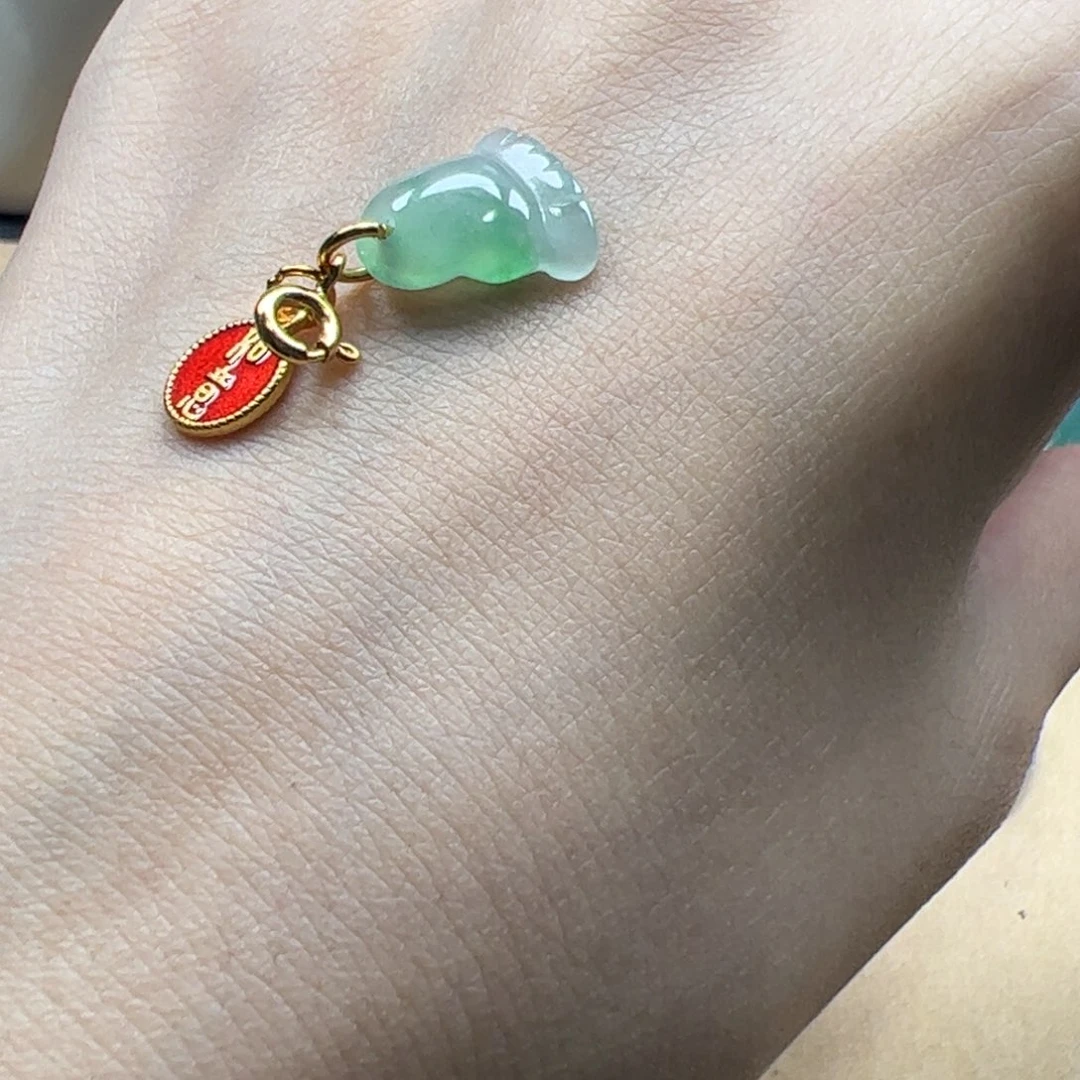 翡翠银S925镶嵌颈饰知足常乐