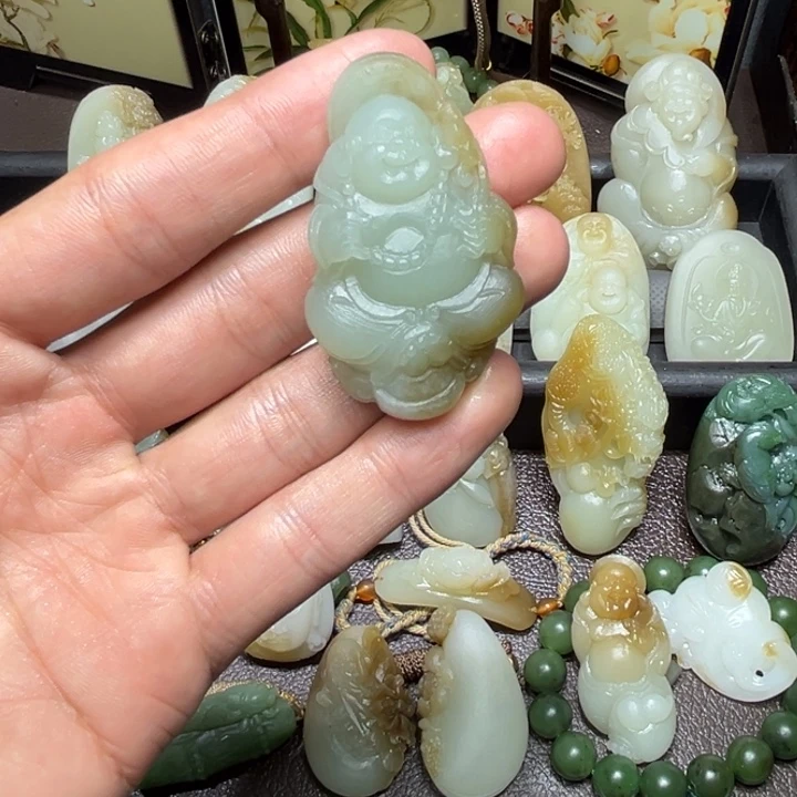和田玉未镶嵌颈饰