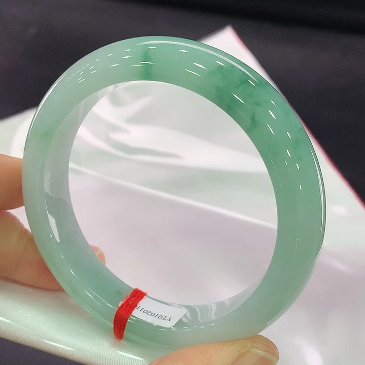 翡翠手镯未镶嵌正圈56