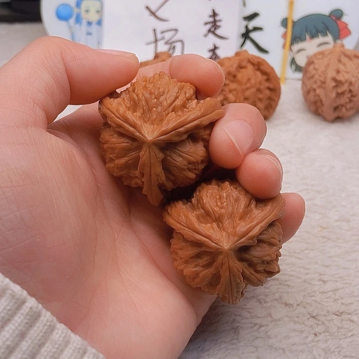 吊坠文玩核桃灯*三棱