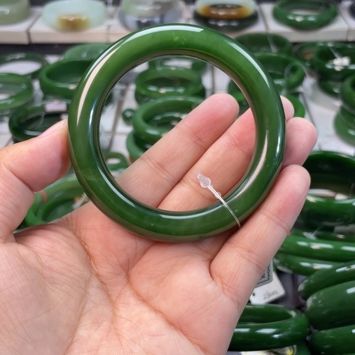 和田玉（碧玉）手镯未镶嵌