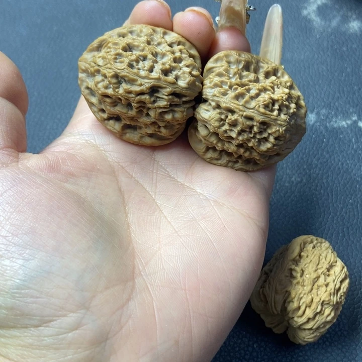 文玩核桃吊坠解****手可口可乐公司