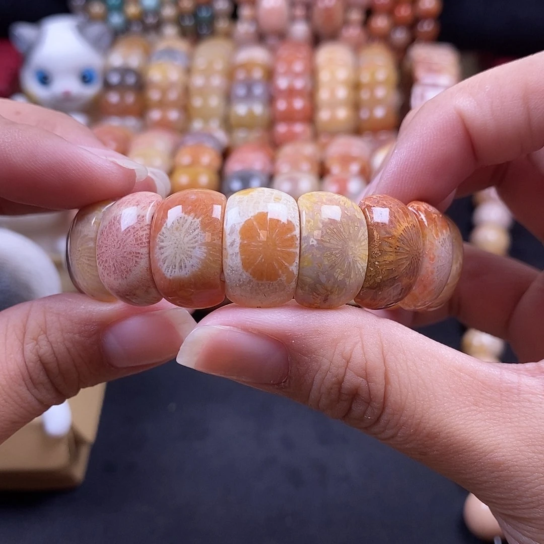 t***o硅化珊瑚（珊瑚玉）手牌未镶嵌