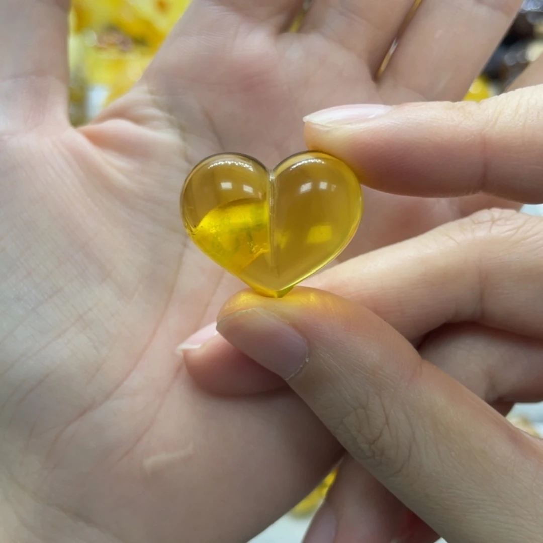 琥珀未镶嵌裸石天然琥珀俄料金珀爱心