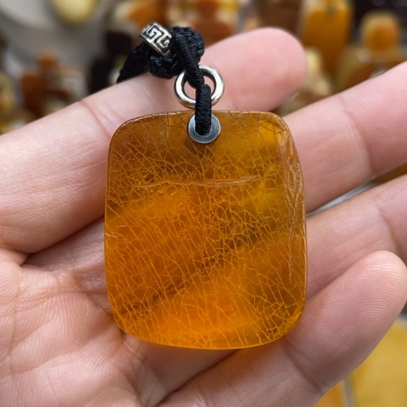 【闪购商品】琥珀颈饰未镶嵌