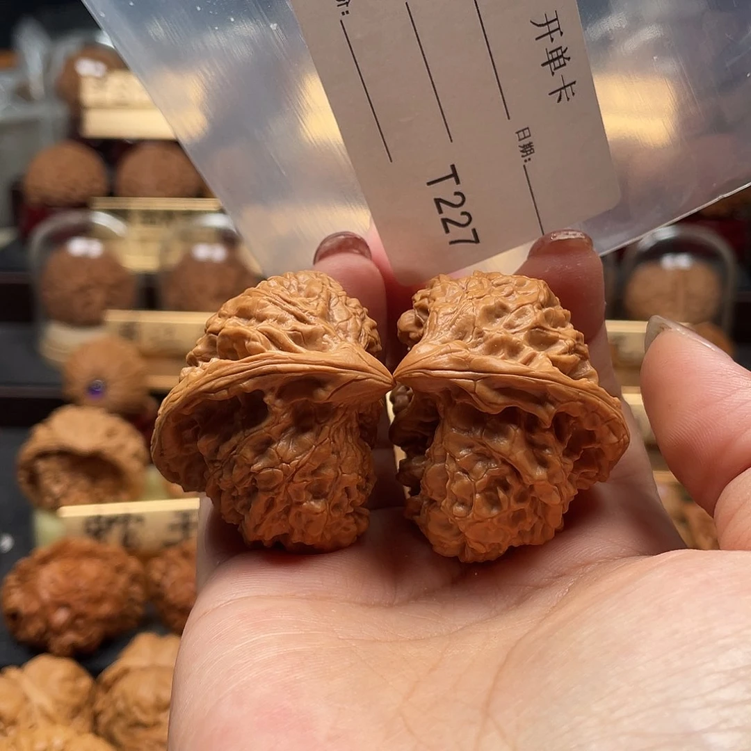 皓***星文玩核桃把件半壁227