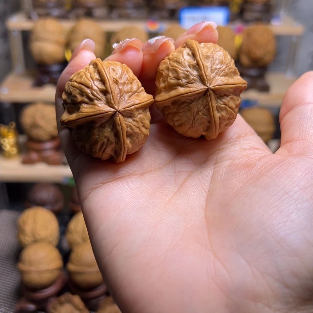 D***i桃核把件福瓜四棱H016