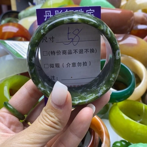 未镶嵌蛇纹石玉手镯