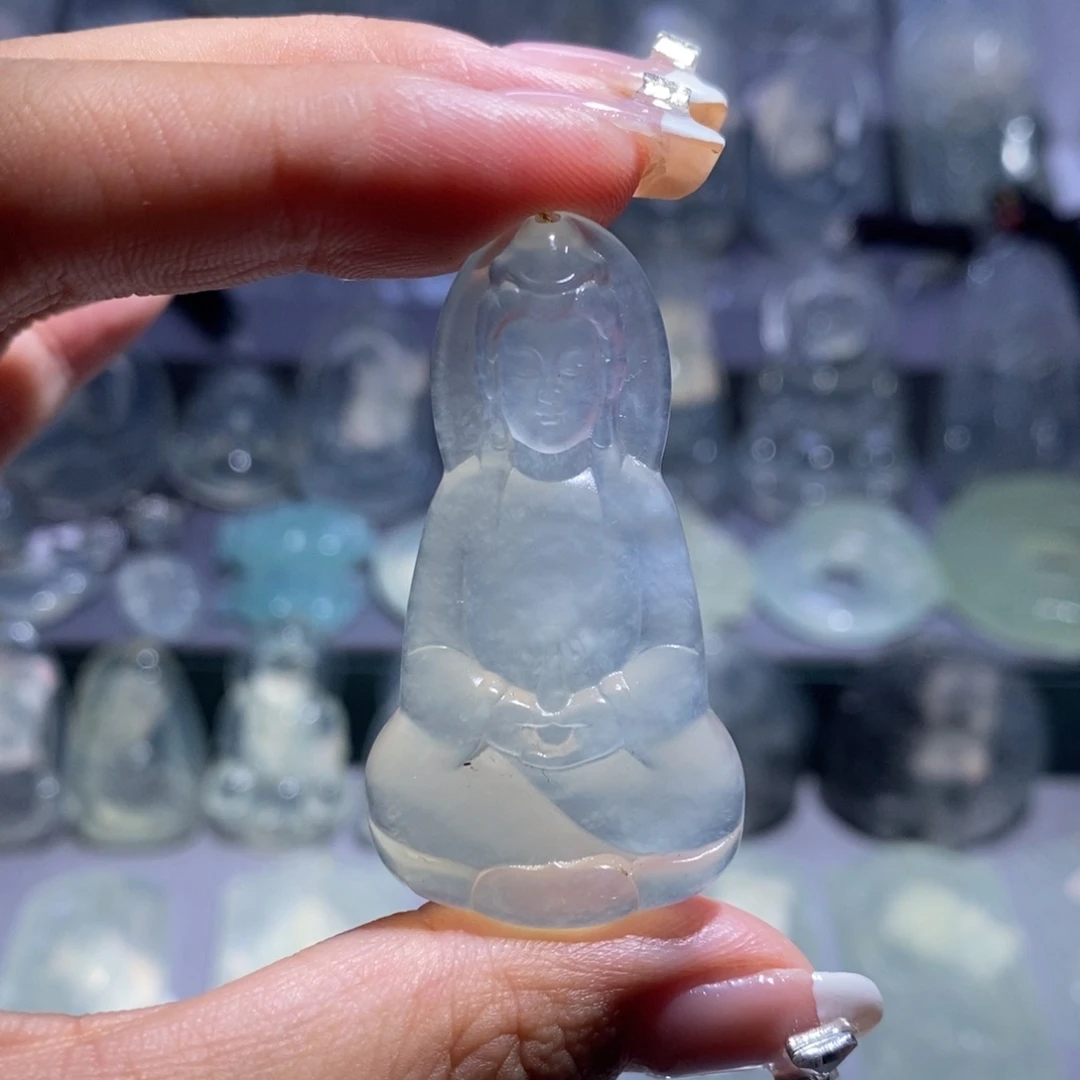 岫玉未镶嵌颈饰素衣