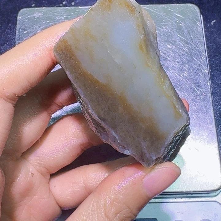 未镶嵌和田玉（糖玉）珠宝半成品