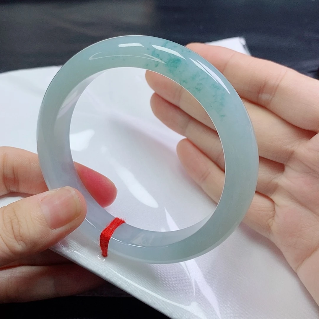 翡翠手镯未镶嵌60/61正装飘花