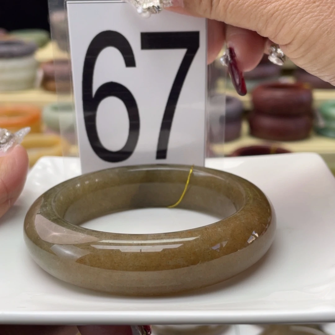 【闪购商品】石英质玉手镯未镶嵌