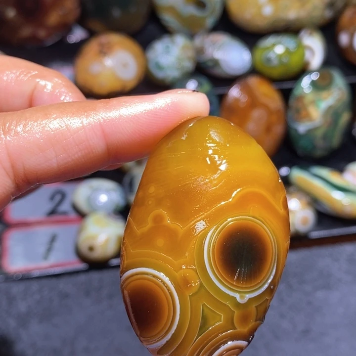 未镶嵌玛瑙/玉髓珠宝奇石