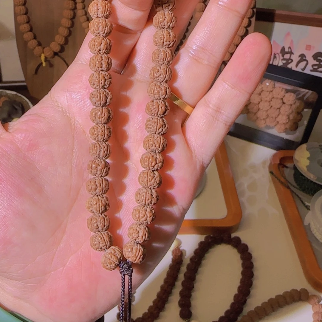 ****川金刚菩提吊坠老树王小金刚