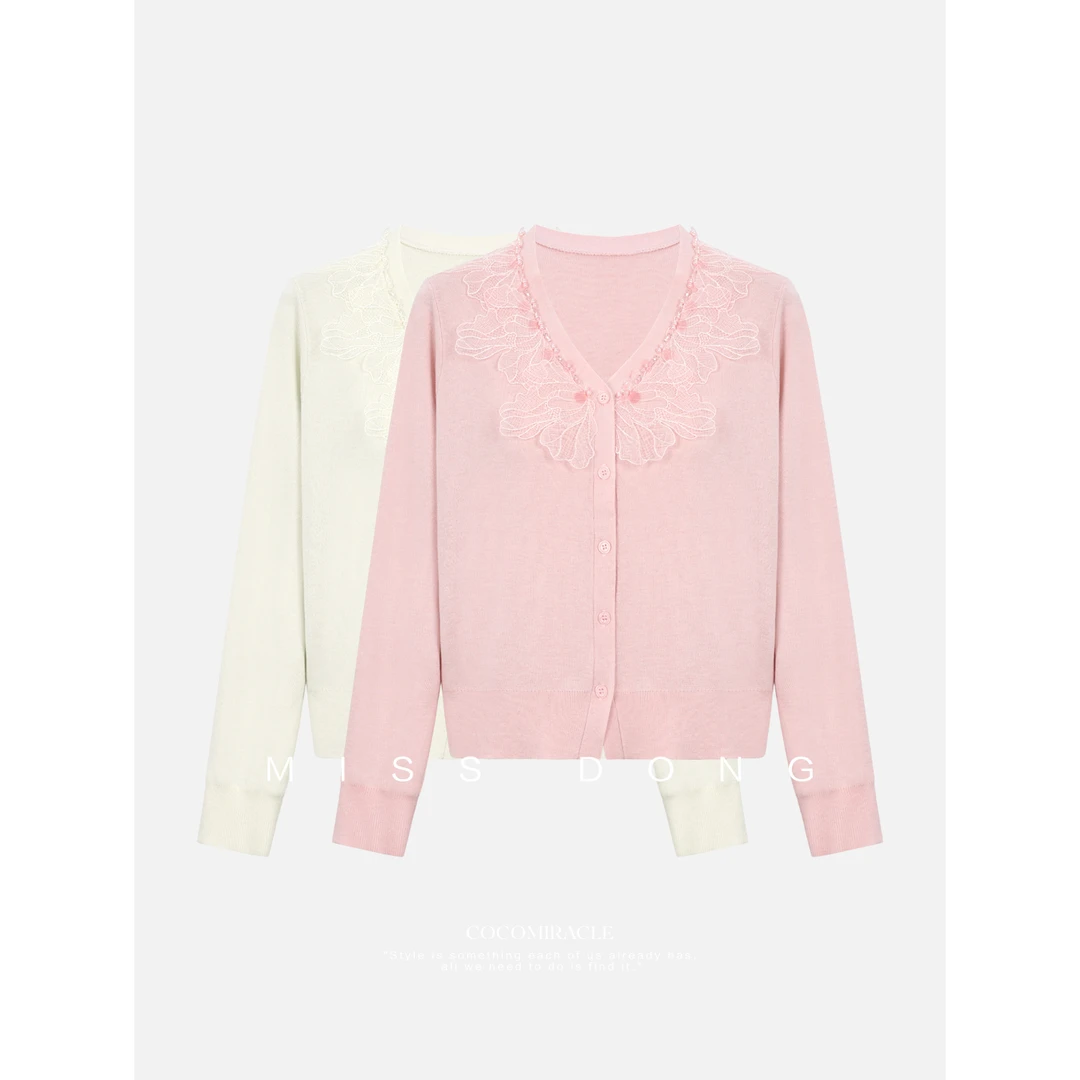 【董小姐】V领串珠蕾丝花瓣针织开衫W56MY6395