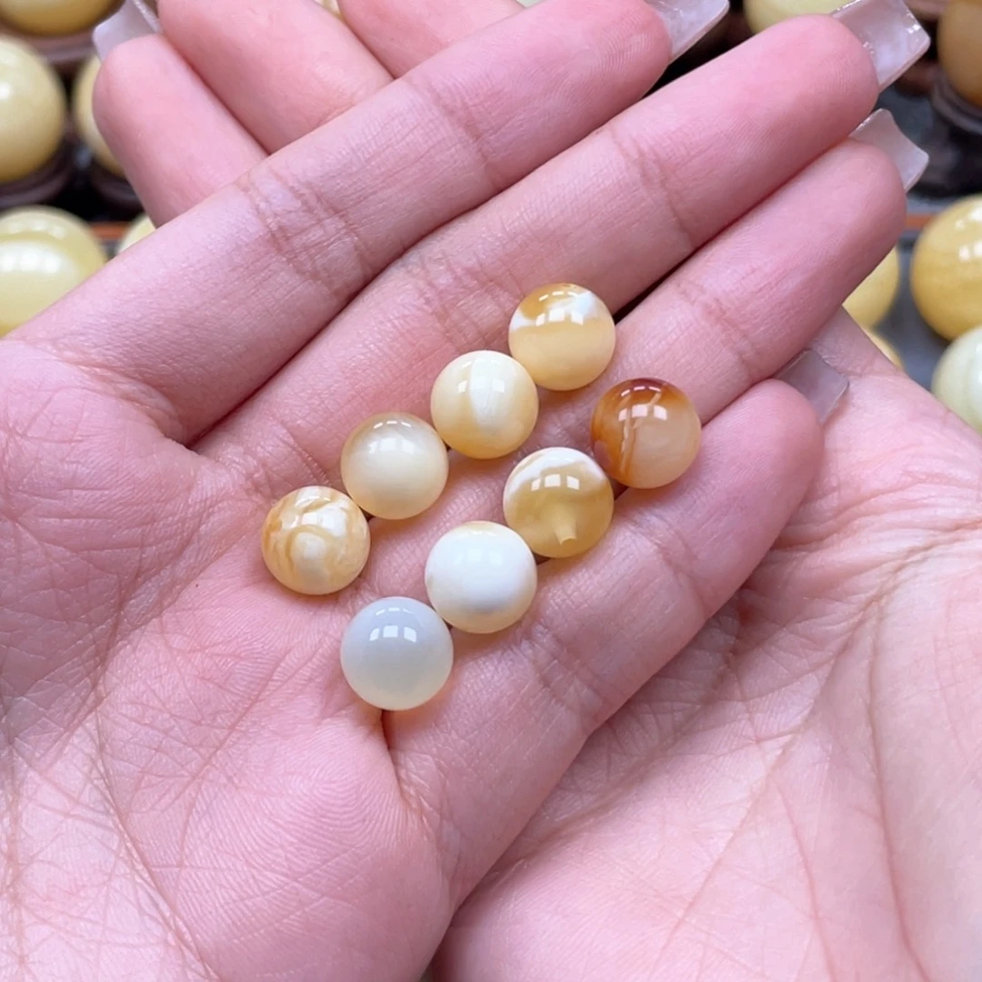 琥珀珠宝奇石未镶嵌大***?