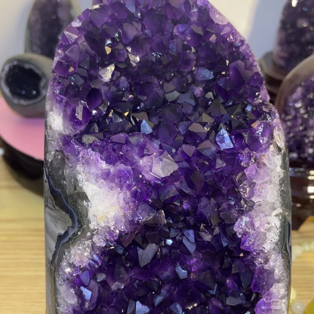 紫晶未镶嵌大型摆件（非配饰）