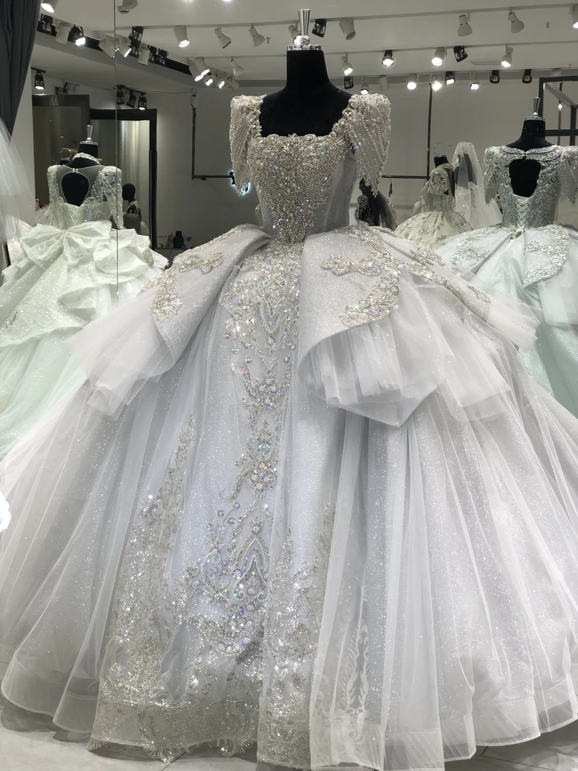 新款高订款重工方领淡蓝色气质款主婚纱