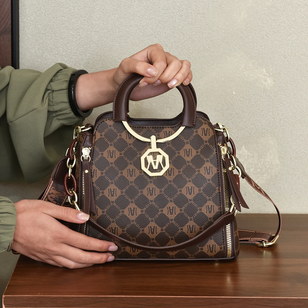 【当天发】2025新款百搭时尚轻奢高级洋气托特单肩包包女上班专用包