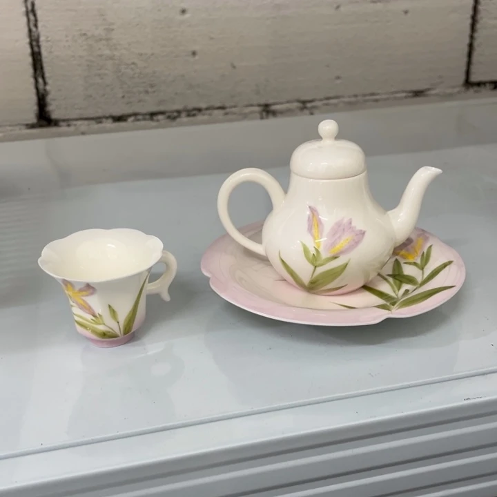 三件套哈哈哈哈哈哈