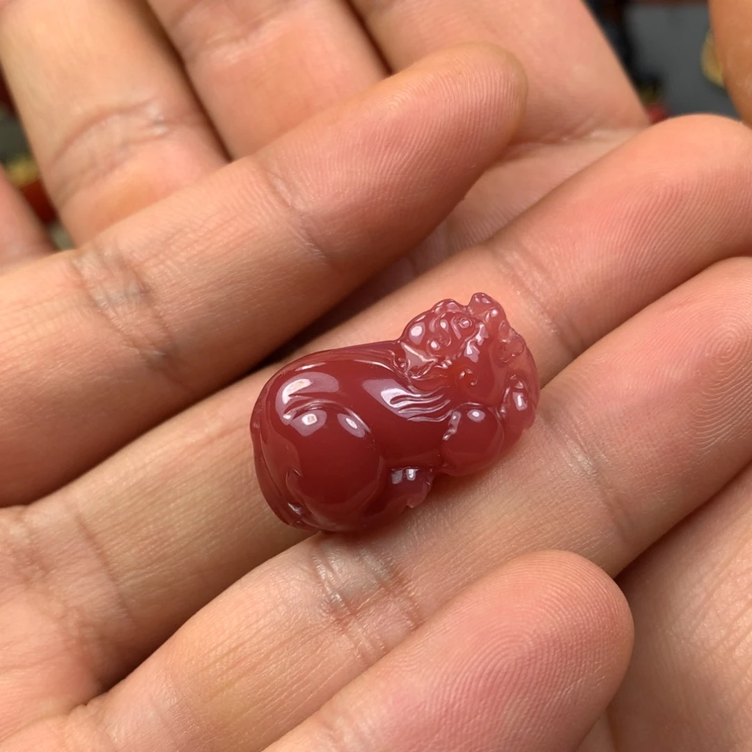 南红玛瑙挂件未镶嵌抱****你