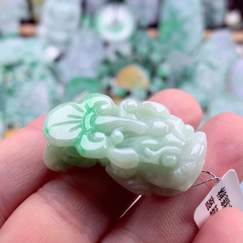 【闪购商品】翡翠吊坠(不含链)未镶嵌
