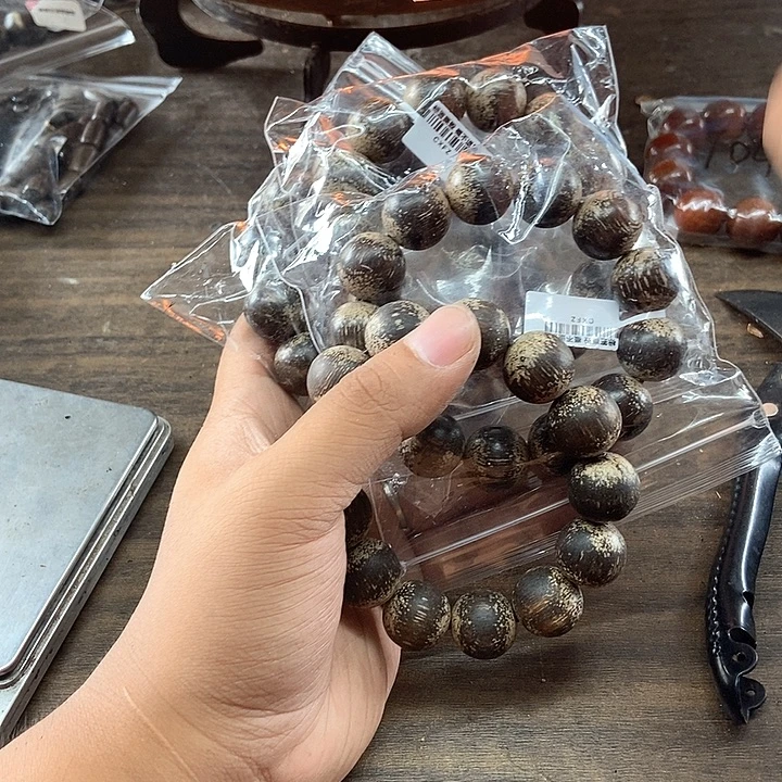 非洲檀香无事牌昆仑12