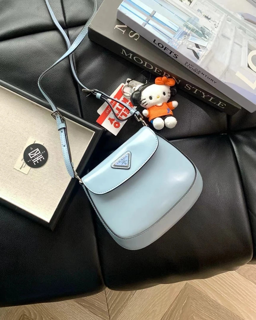 95新 Prada/普拉达 雾霾蓝 Cleo腋下包 21cm 17000424