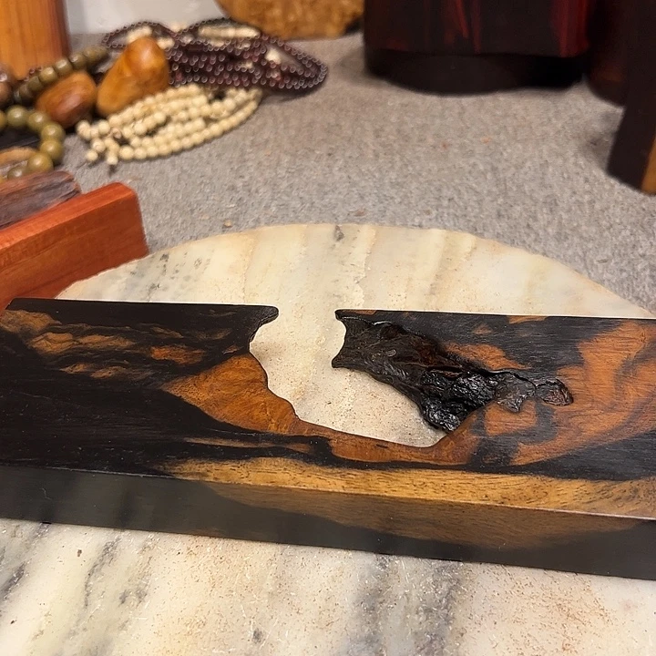 小***蔡端景台紫檀木类檀香