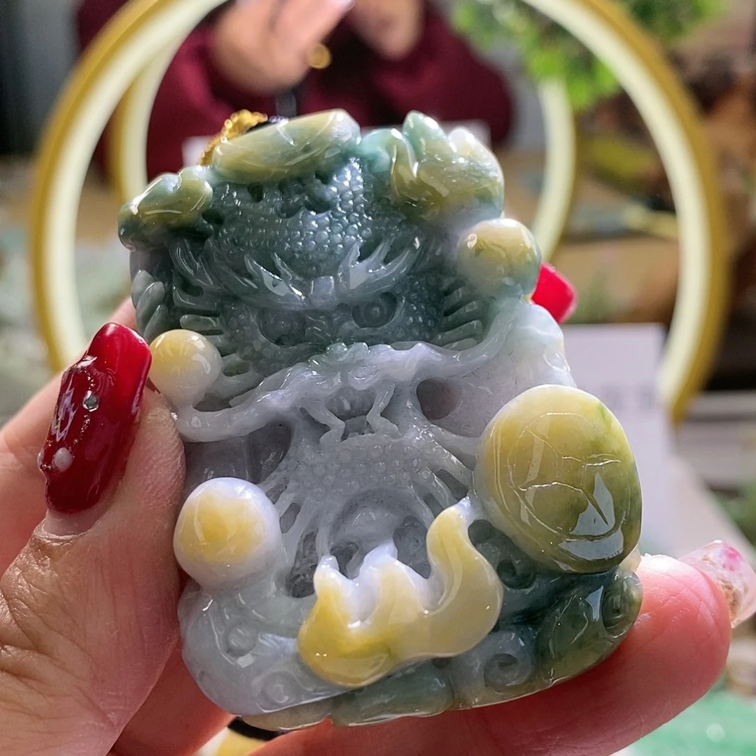 【闪购商品】翡翠颈饰未镶嵌龙牌