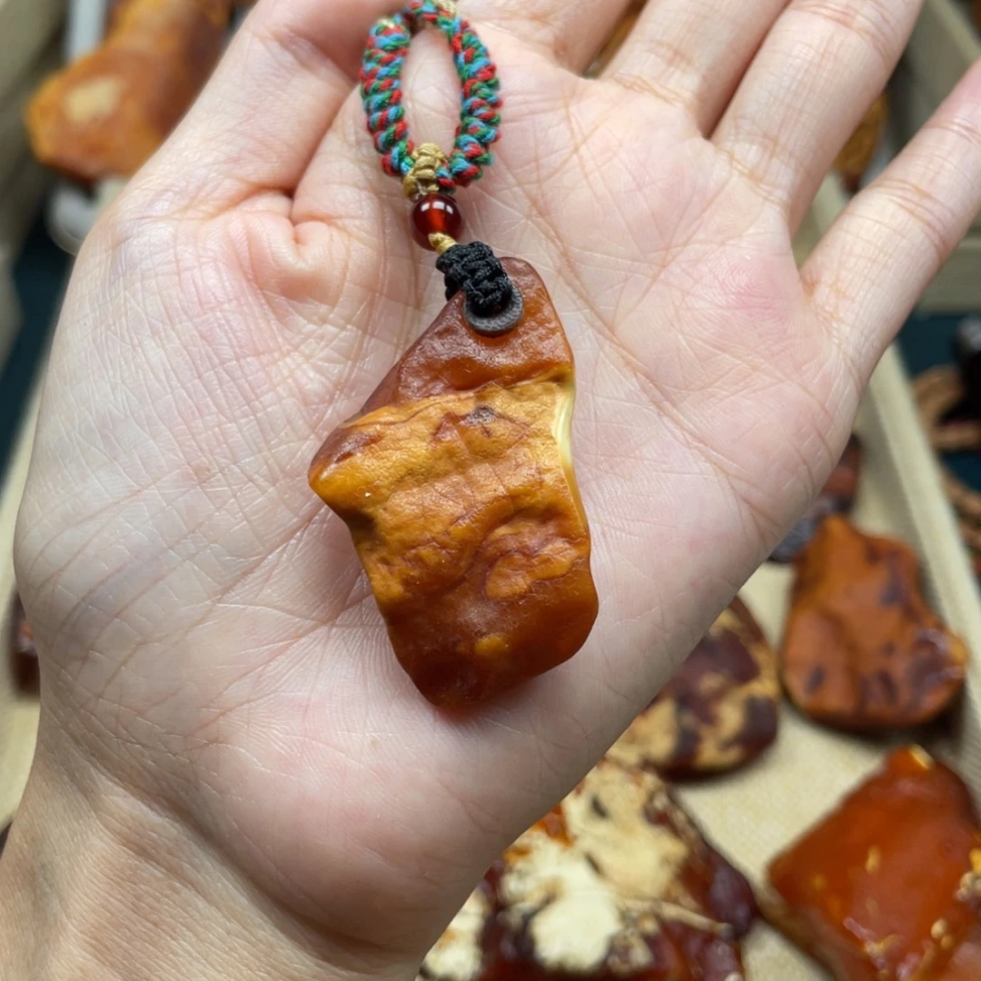 琥珀未镶嵌珠宝奇石