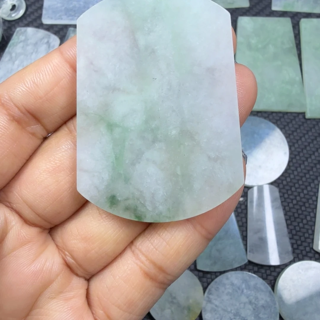 翡翠颈饰未镶嵌天然缅甸a货翡翠