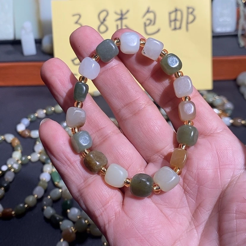 【闪购商品】颈饰未镶嵌和田玉兰*