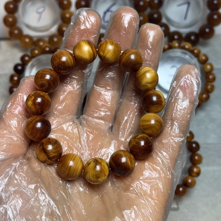 崖柏闪电微瑕1.5圆珠