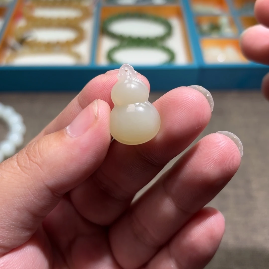 和田玉未镶嵌颈饰和田玉