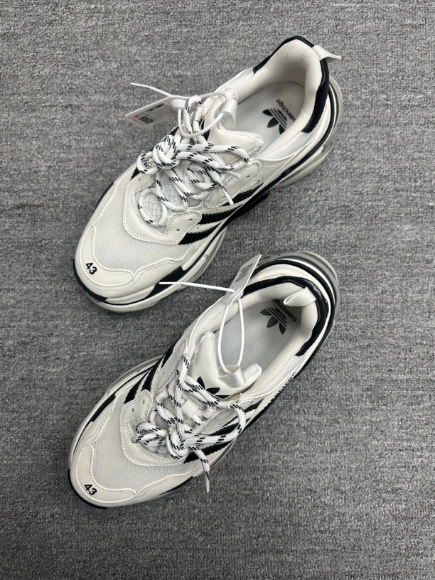 99新 Balenciaga/巴黎世家 43 巴黎世家triples 黑白老爹鞋