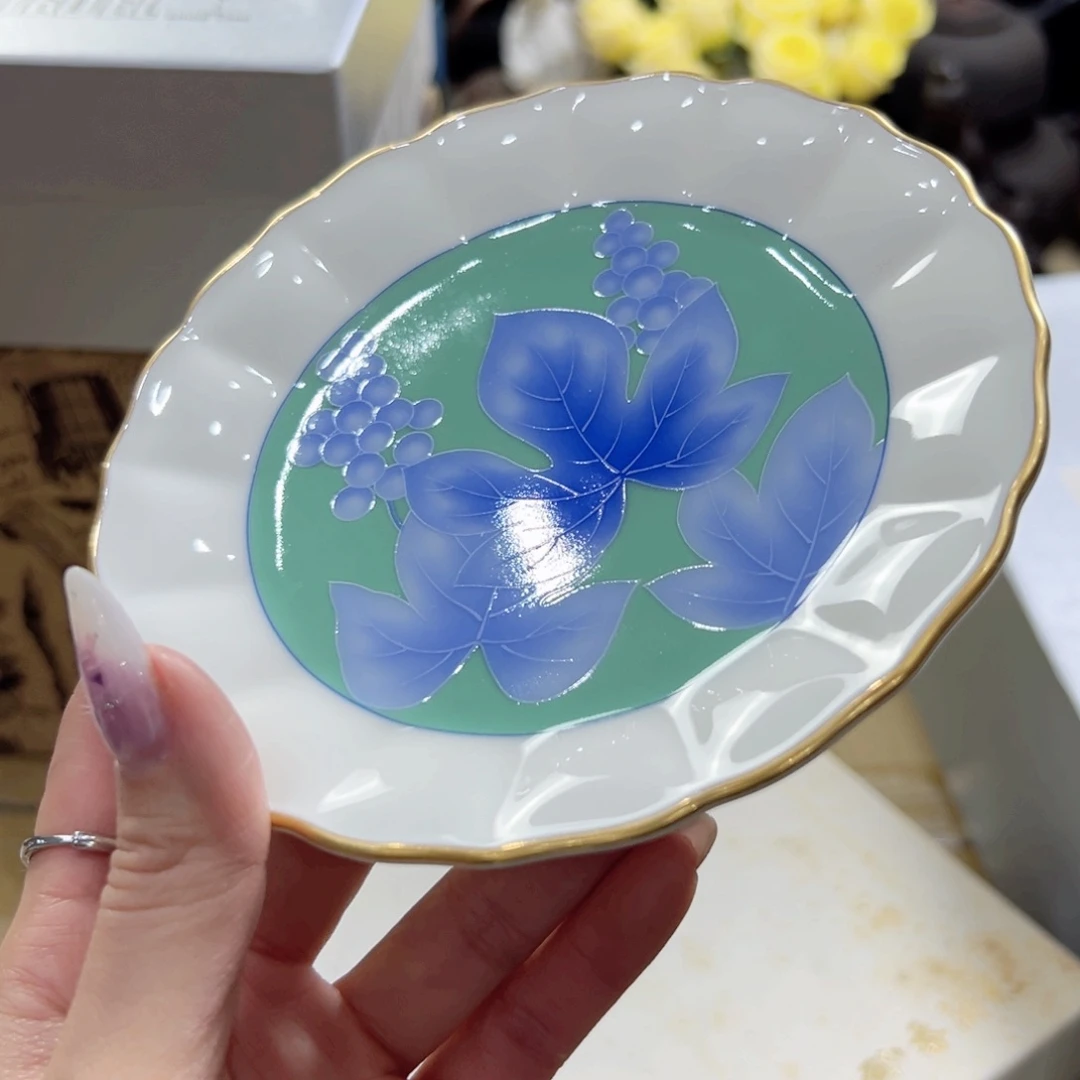 瓷片陶瓷和金属表面上产生