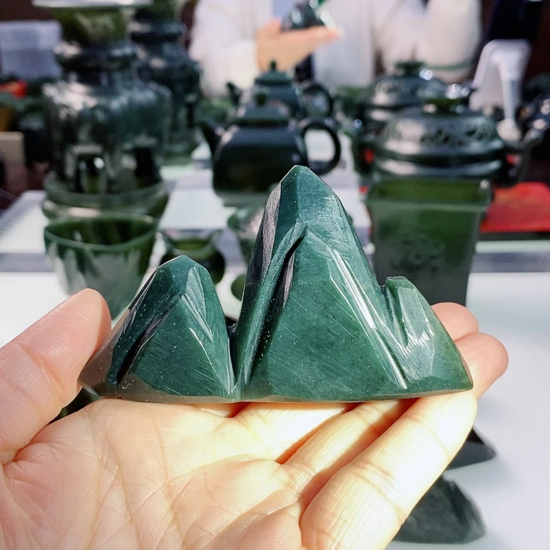 和田玉（青玉）摆件未镶嵌戴*