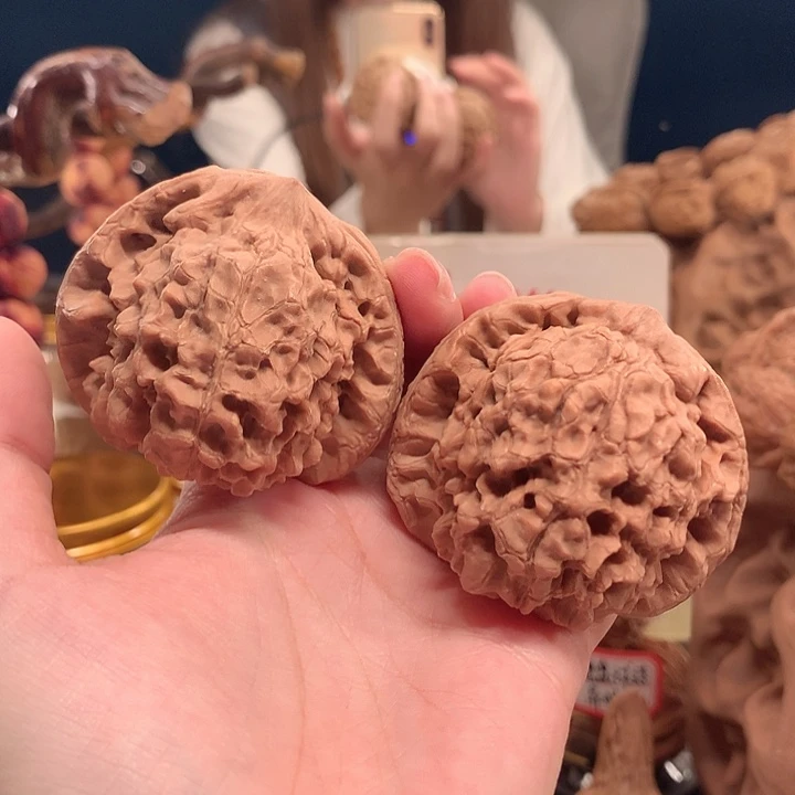 文玩核桃吊坠53龙鼎