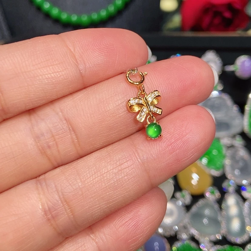 【闪购商品】翡翠颈饰未镶嵌天然翡翠