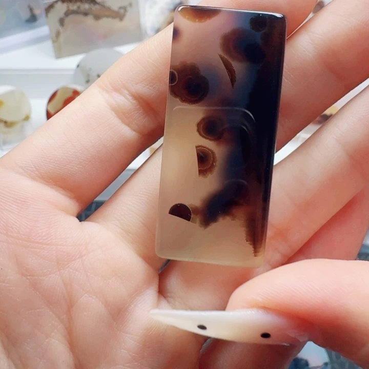 玛瑙/玉髓未镶嵌珠宝奇石