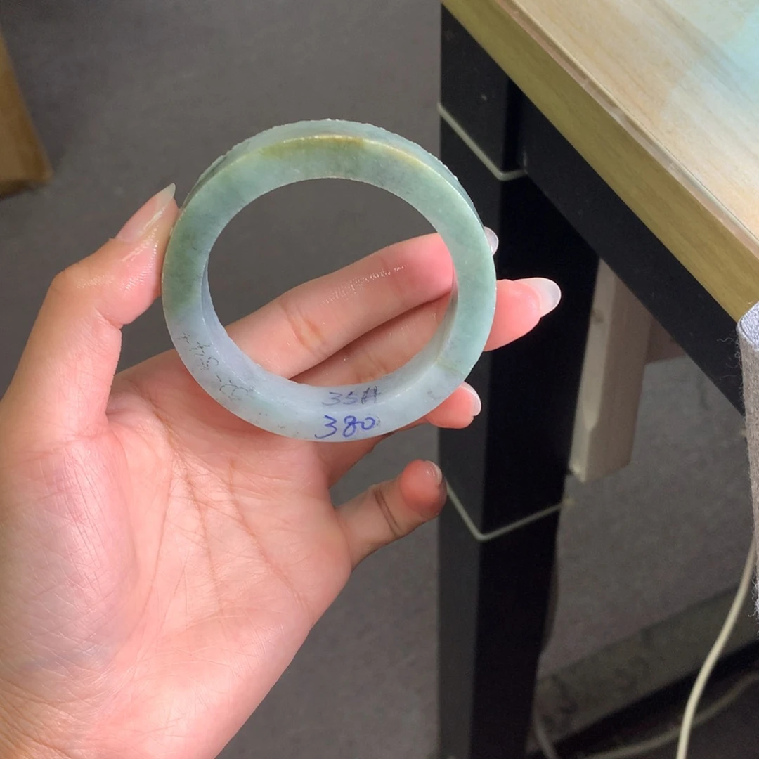 未镶嵌手镯定制翡翠