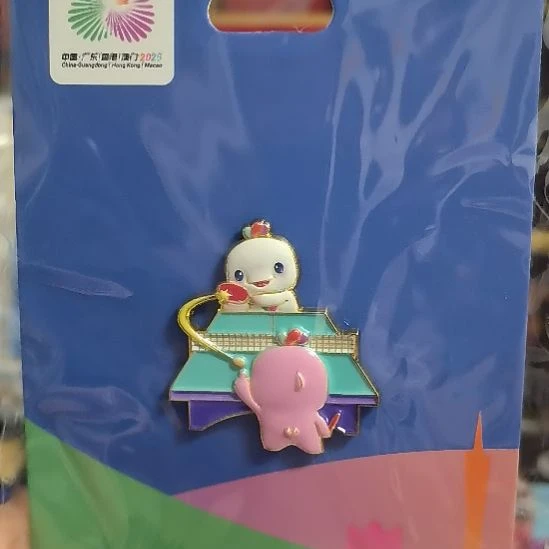 乒乓球旗开得胜徽章送熊猫盼盼徽章