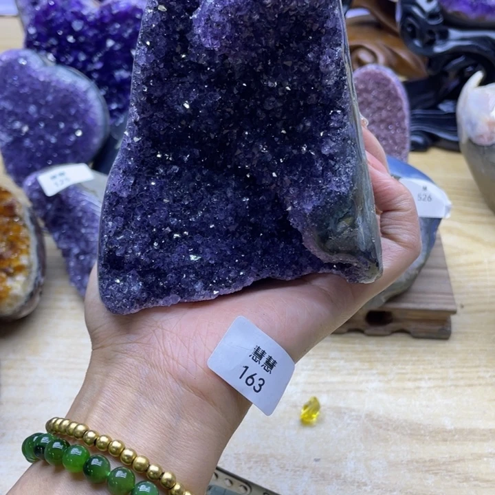 未镶嵌水晶大型摆件（非配饰）